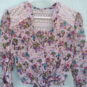 American Ragcie ~ XS Sheer Front Tie Blouse